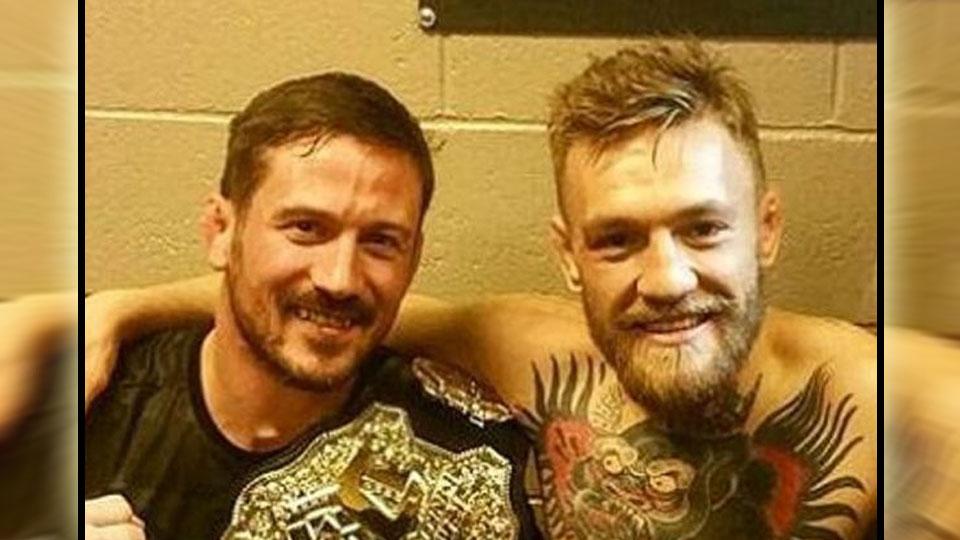 John Kavanagh dan Conor McGregor. - INDOSPORT